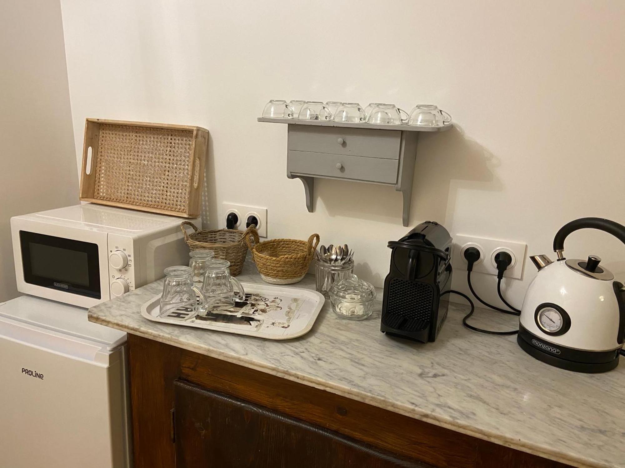 Maison 1823 - Suite de charme à Garons Quarto foto